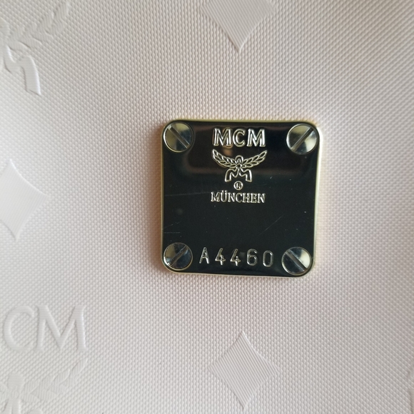 MCM crossbody bag. - Picture 4 of 14